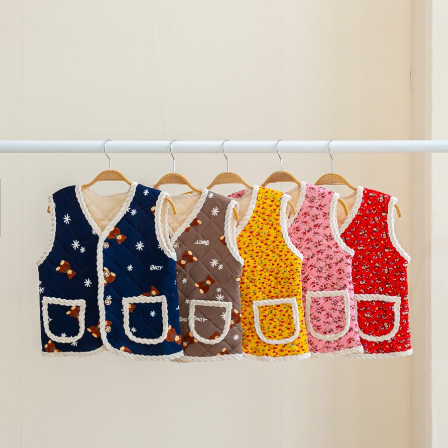 아동 누빔조끼 김장조끼 털조끼 겨울조키 유아조끼 키즈조끼 주니어조끼 여아조끼 남아조끼 할매조끼 김장룩 겨울조끼 민트색처럼